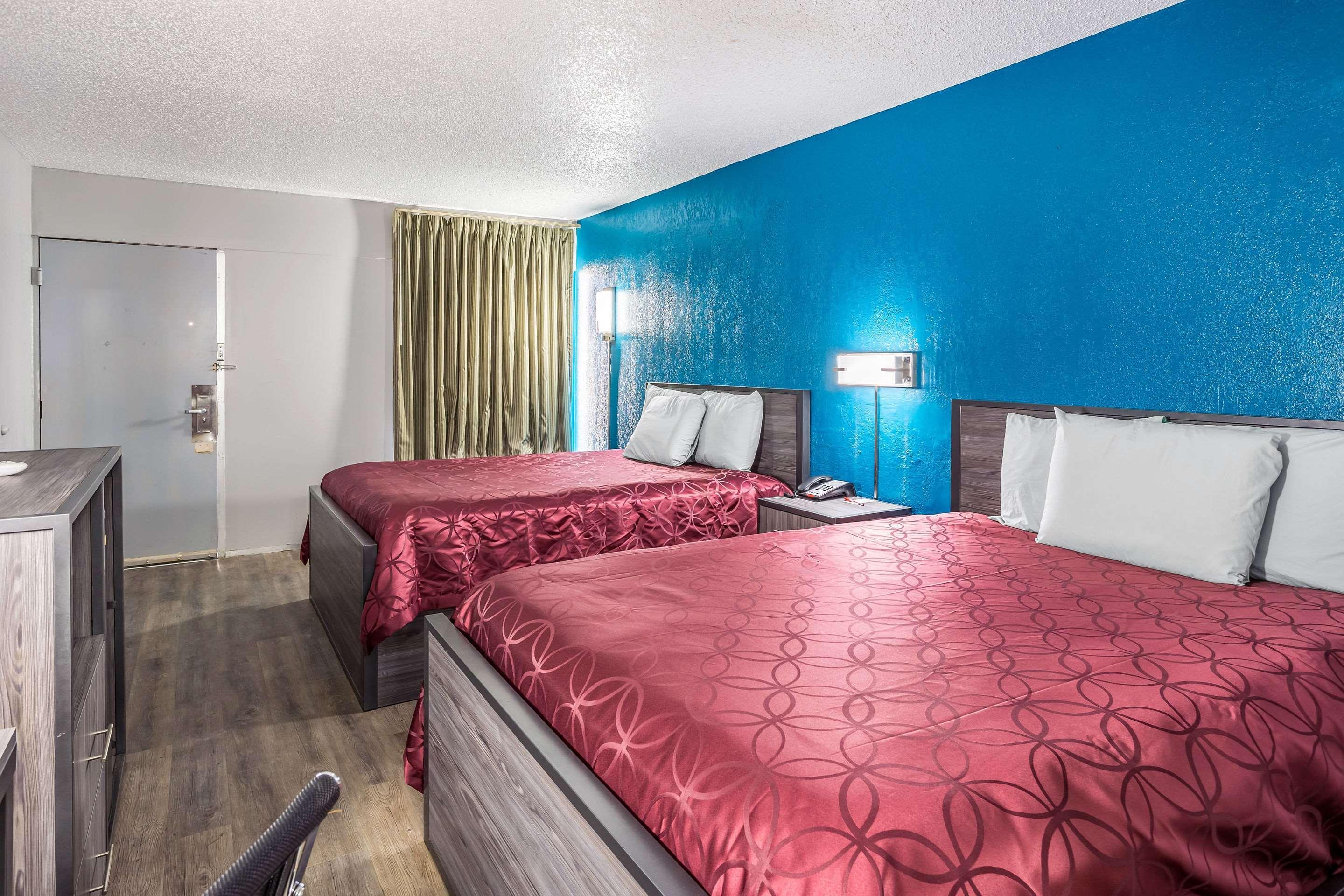 Econo Lodge Durant Exteriör bild